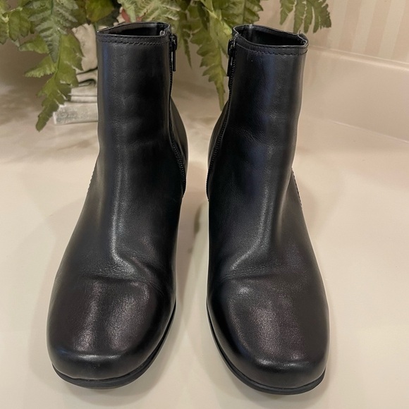 Clarks Black Leather Side Zip Ankle Boots With Buckle Detail - Picture 9 of 16